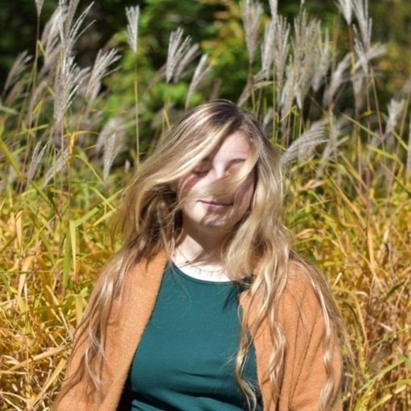 Meet your Posher, Amélie - Picture 1 of 1